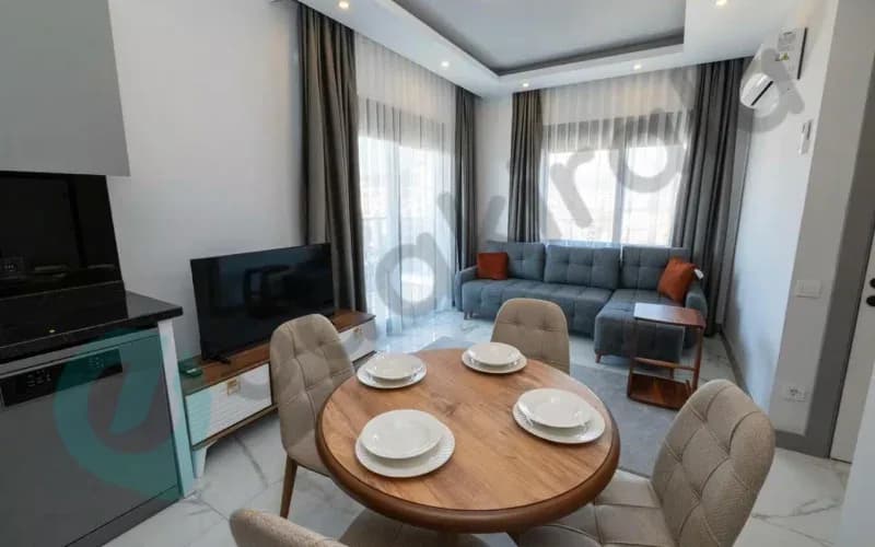Alanya Mahmutlar'da Havuzlu Sitede 2+1 Günlük Kiralık Ev